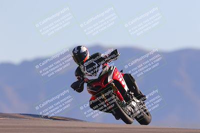 media/Nov-06-2023-Moto Forza (Mon) [[ce023d0744]]/3-Intermediate Group/Session 5 (Turn 9)/